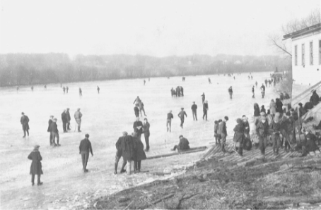 Skaters on the Iowa River